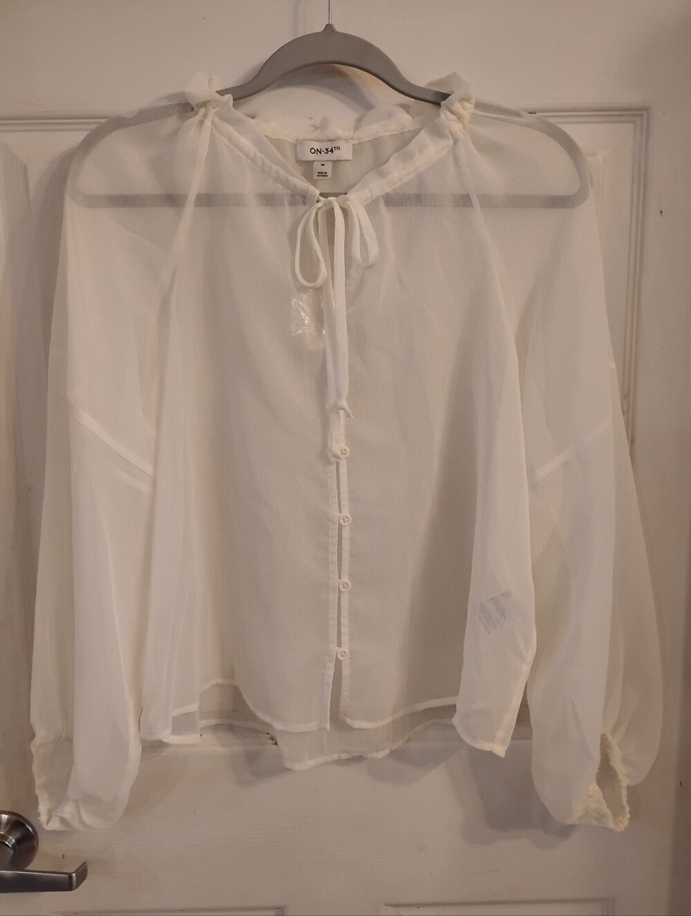 On 34th Women's blouson-sleeve blouse Semi-sheer Winter Ivory Chiffon, Size: M